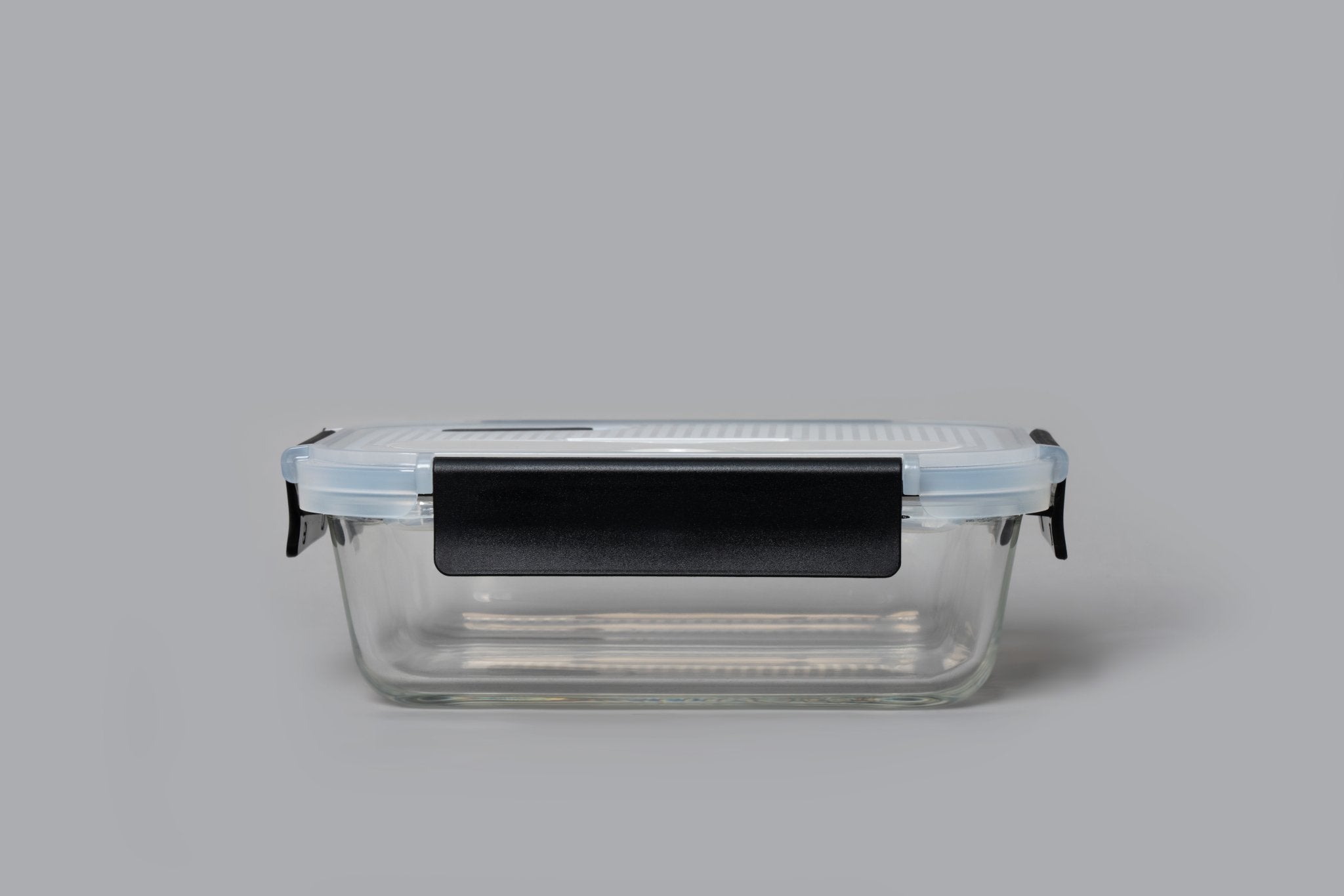 http://genicook.com/cdn/shop/products/genicook-rectangle-borosilicate-glass-bento-box-container-with-stainless-steel-utensils-355oz-microwavablegenicookwd1050rc-ss-887632.jpg?v=1691224152