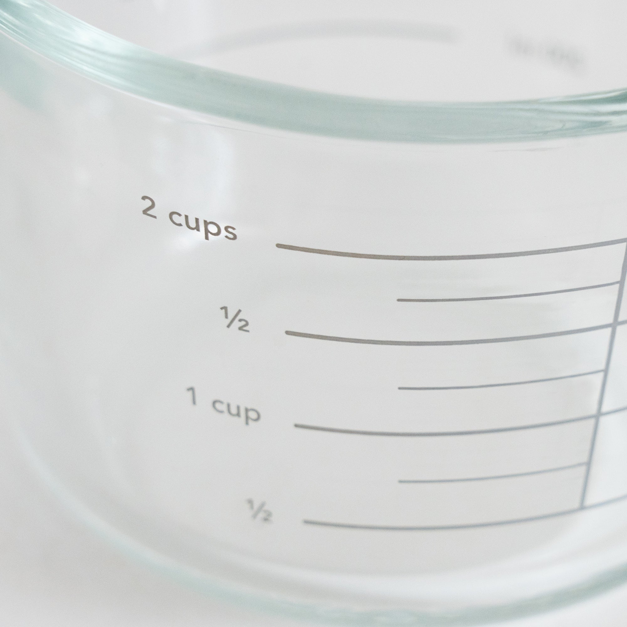 Measuring Cup with Juicer