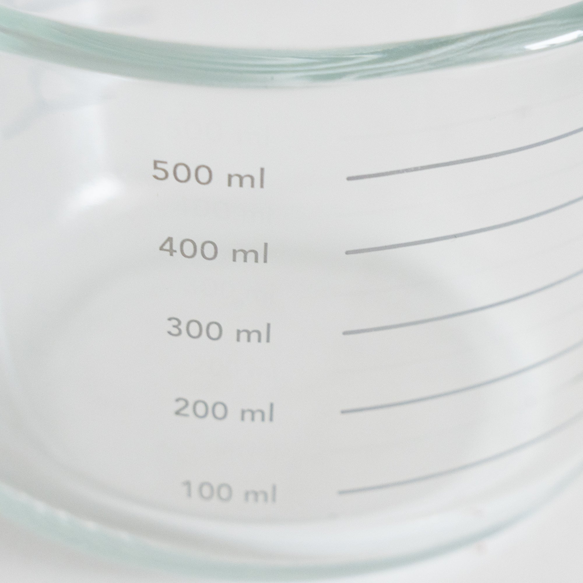 Measuring Cup with Juicer