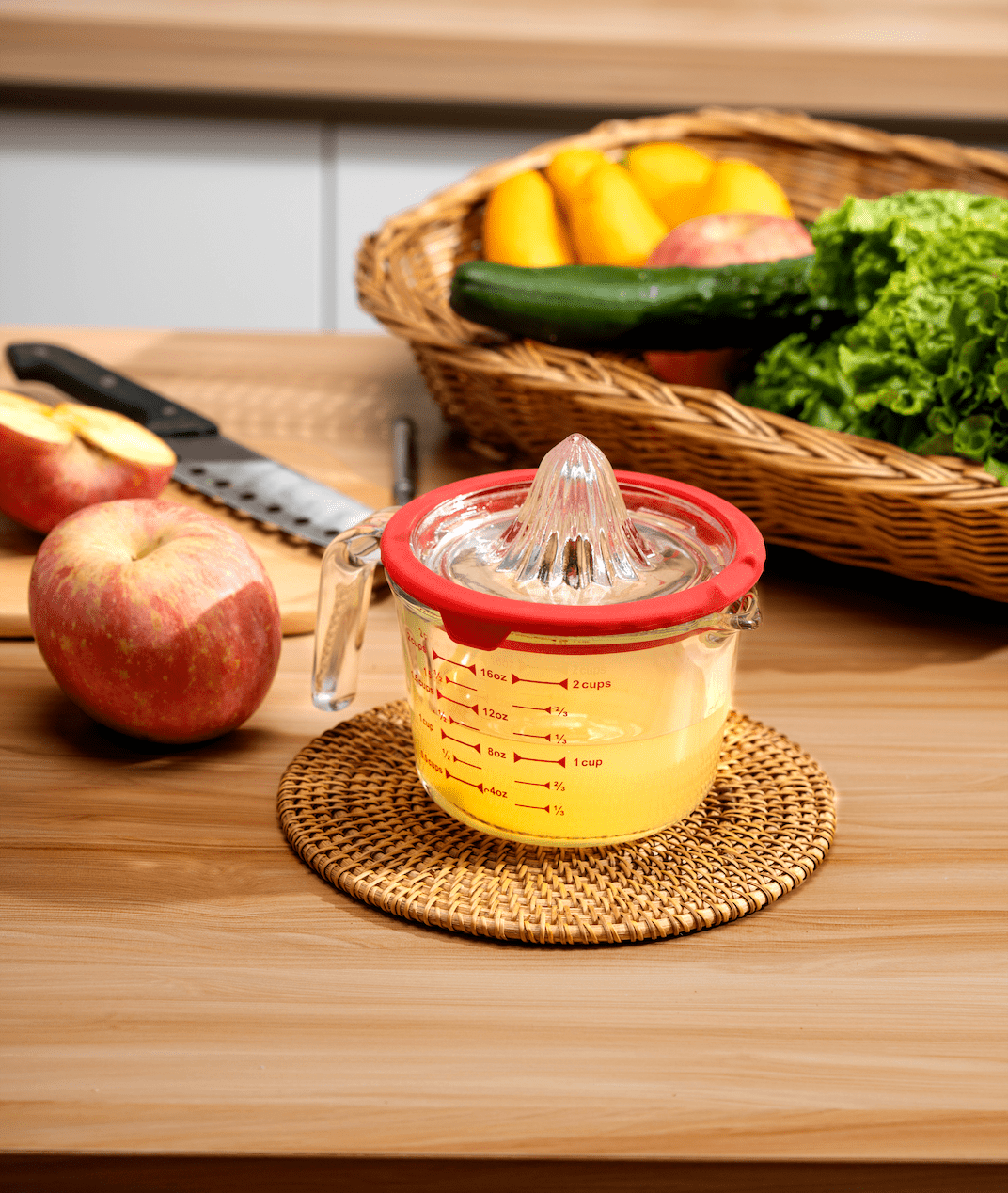 Genicook 2 in 1 Glass Citrus Juicer Precision Measuring Cup Genicook